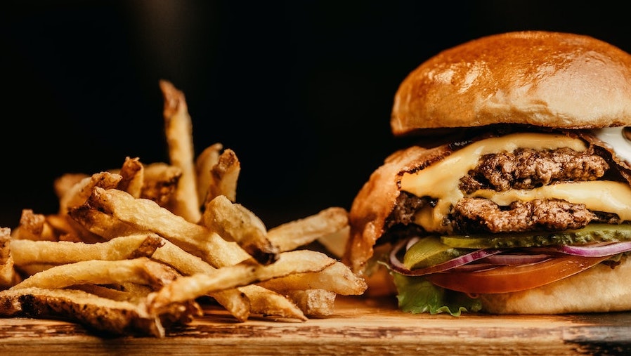 fast-food-burger-pomfrit
