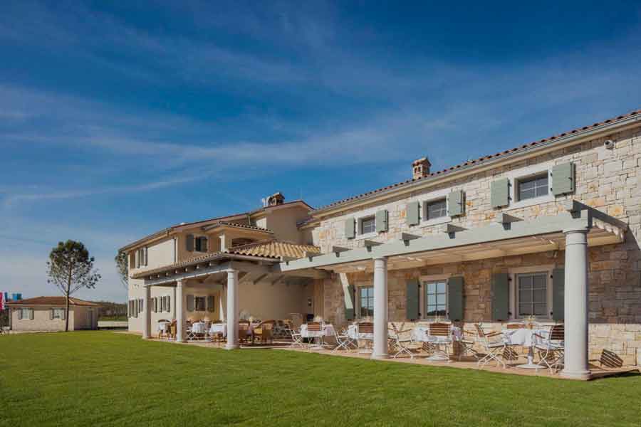 cantina-saints-hills-istra