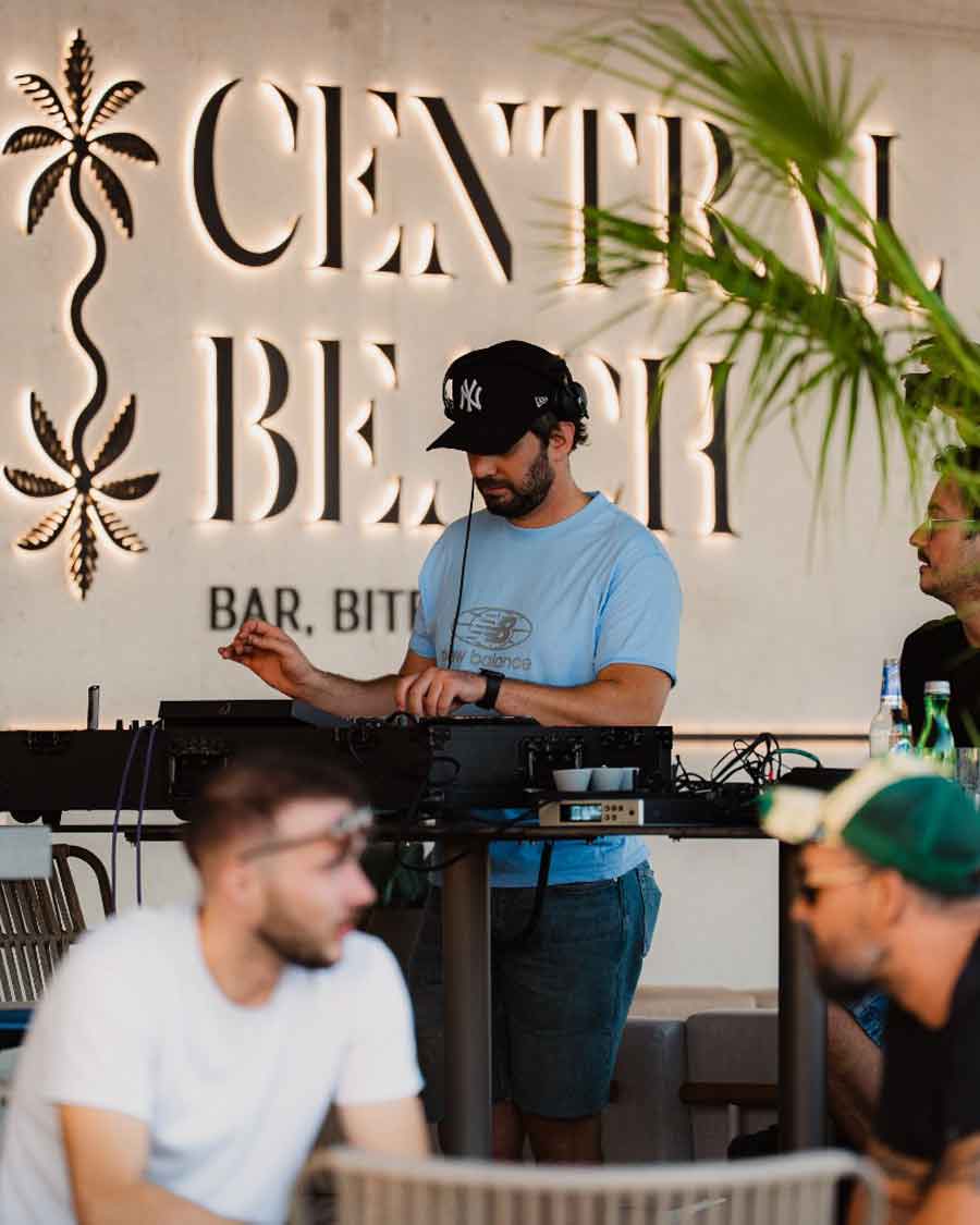 central-beach-znjan-dj