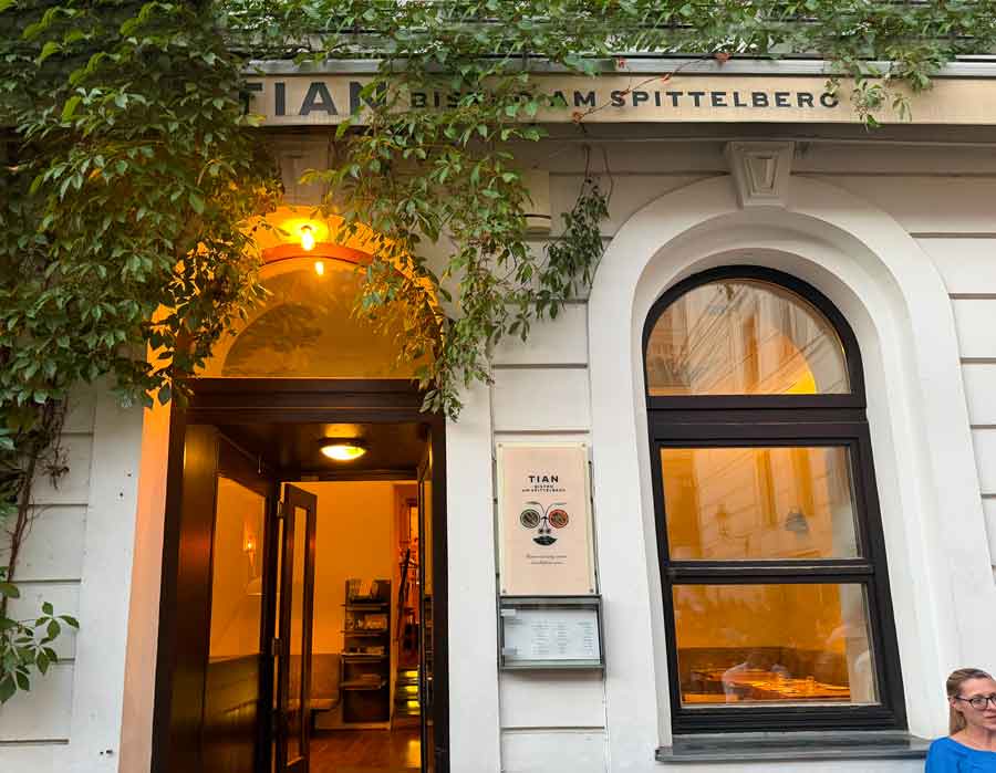 tian-bistro-bec-ulaz